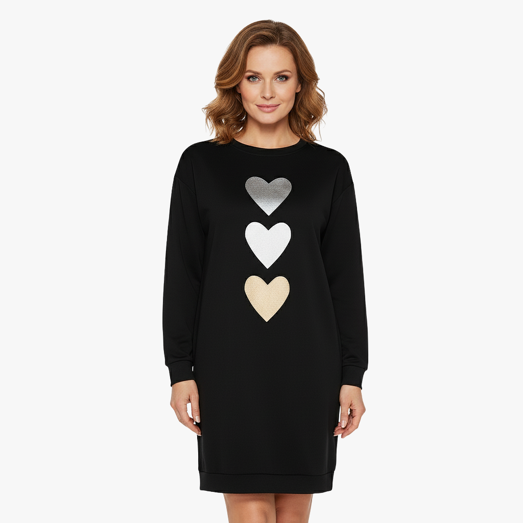 Sweter Damski z Motywem Serca – Miękki, Ciepły i Pełen Uroku